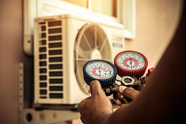 Professional Hvac technician working in Norway, MI